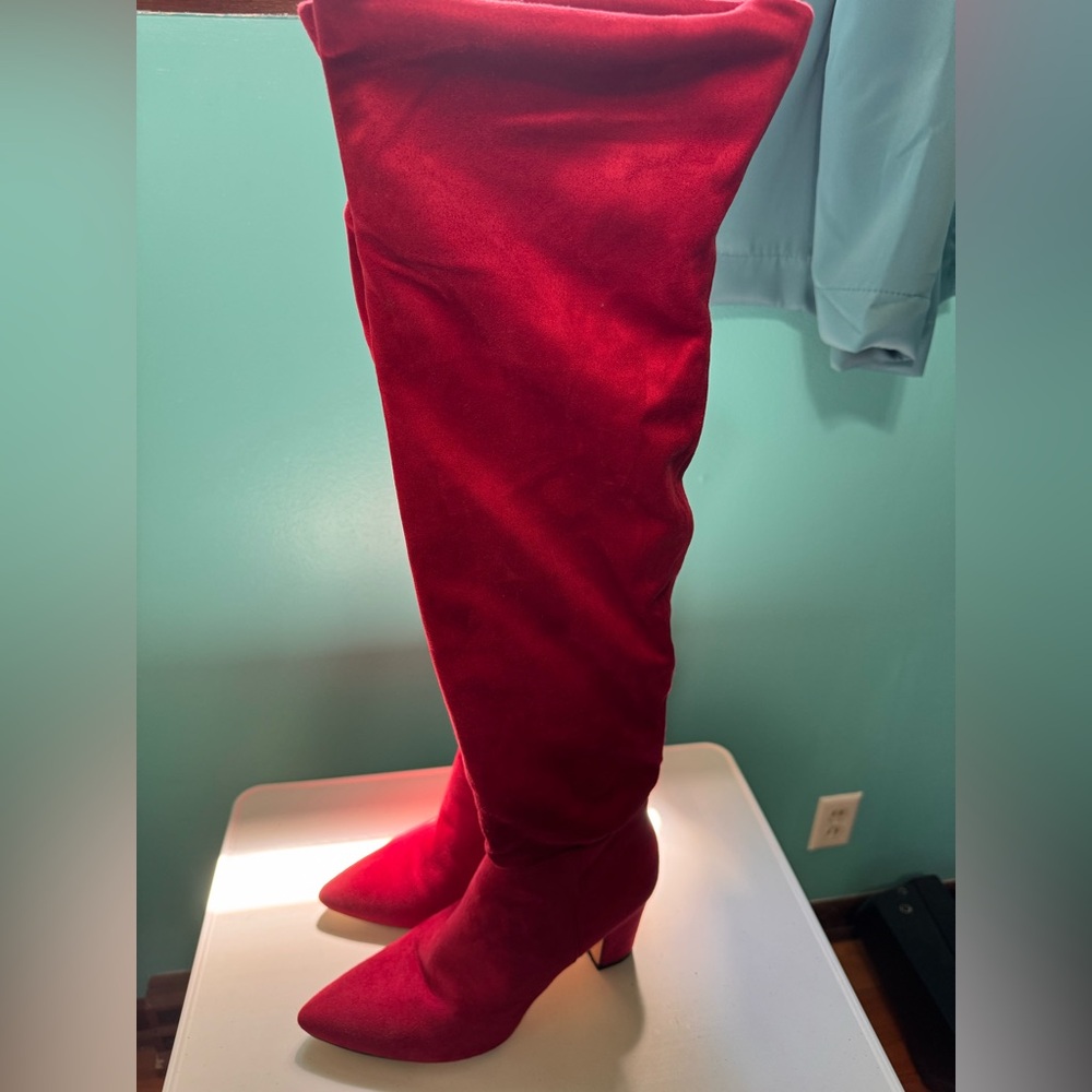Chinese Laundry Knee High Faux Suede Red Women's Boots - Picture 3 of 6